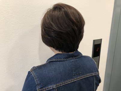 40代以上のくせ毛にお悩みの方におすすめのミセスショート くせ毛のカットがうまい横浜みなとみらい美容室のネイジーblog 横浜みなとみらいの美容室neizy ネイジー